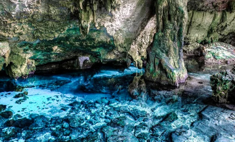 Cenotes Dos Ojos en Tulum
