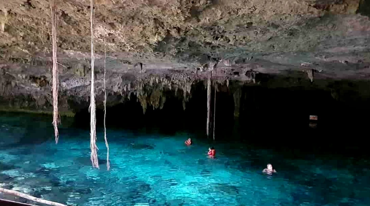 Cenotes Dos Ojos en Tulum