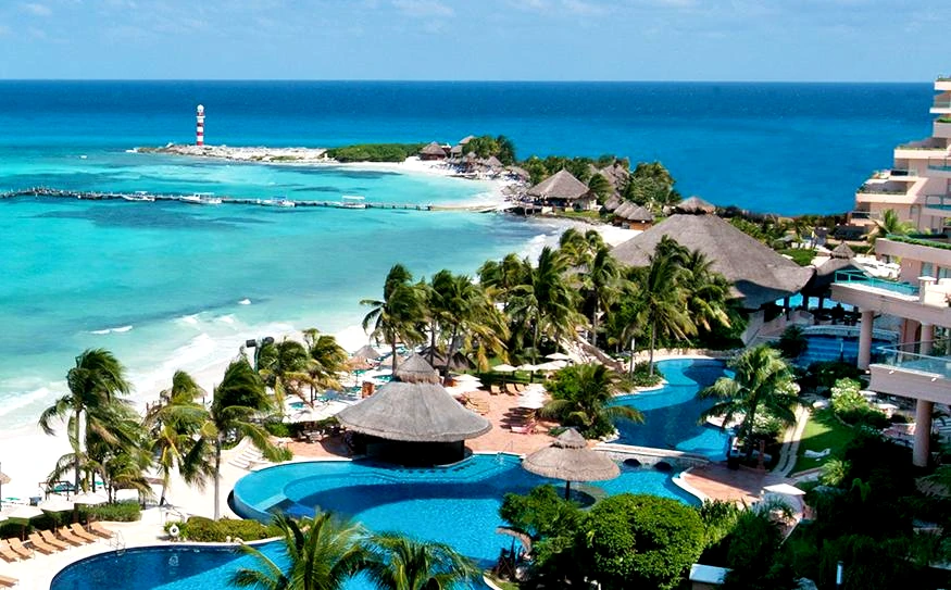 Fiesta Americana Grand Coral Beach