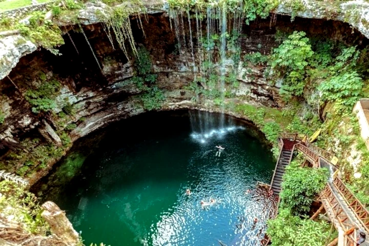 Excursión a Chichén Itzá, Cenote y Valladolid